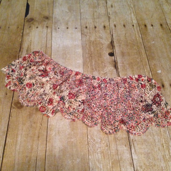 Victoria's Secret Dream Angels Flounce Bandeau - Picture 4 of 4